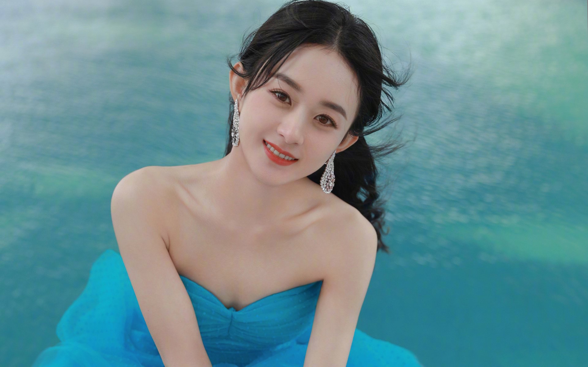 当NBA状元闯入欧冠决赛，锡安用一记战斧劈扣杀死了足球比赛